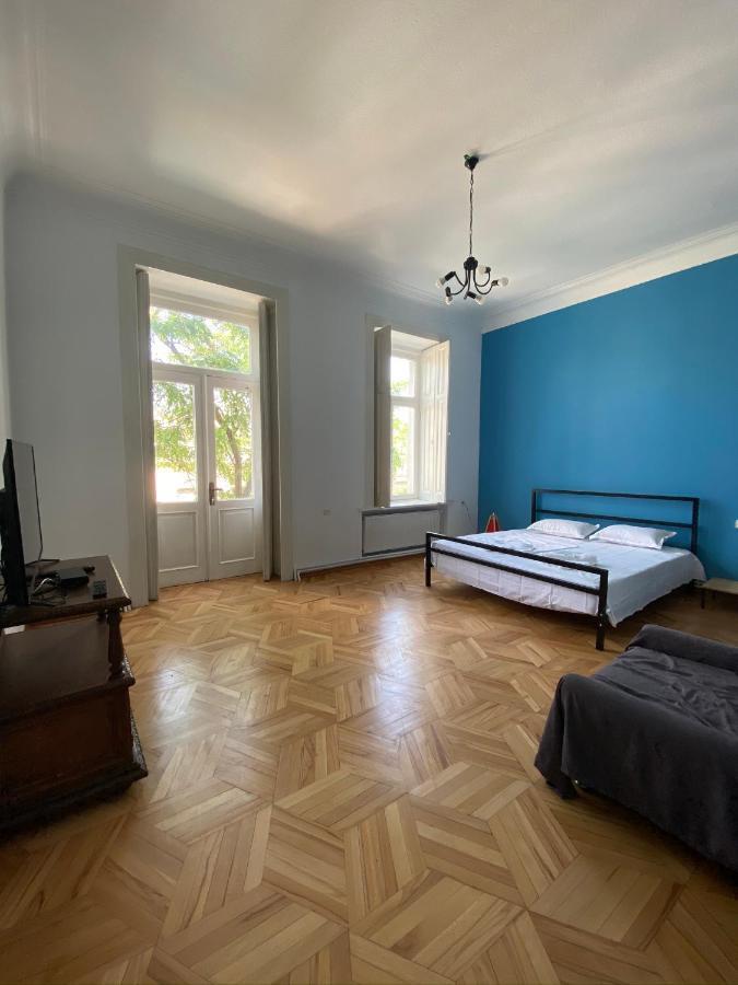 Apartamento Red Door Tiflis Exterior foto